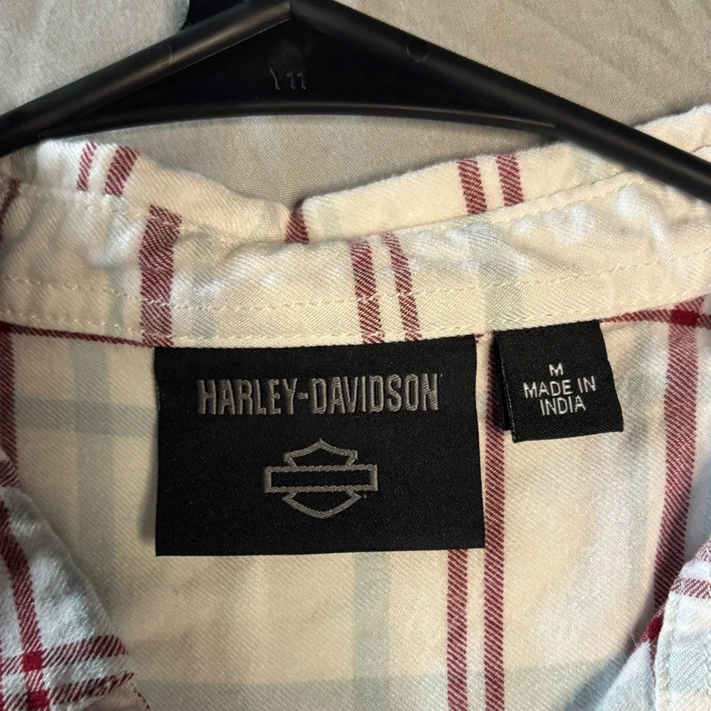 Harley-Davidson Plaid Sleeveless Button-Down Top - Picture 3 of 4